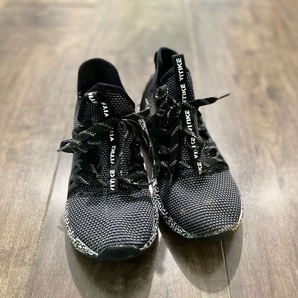 Boys sneakers